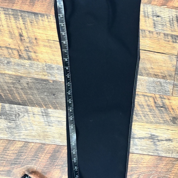 Lafayette 148 New York Mercer Cropped Pants with Contrast Topstitching - Picture 7 of 8